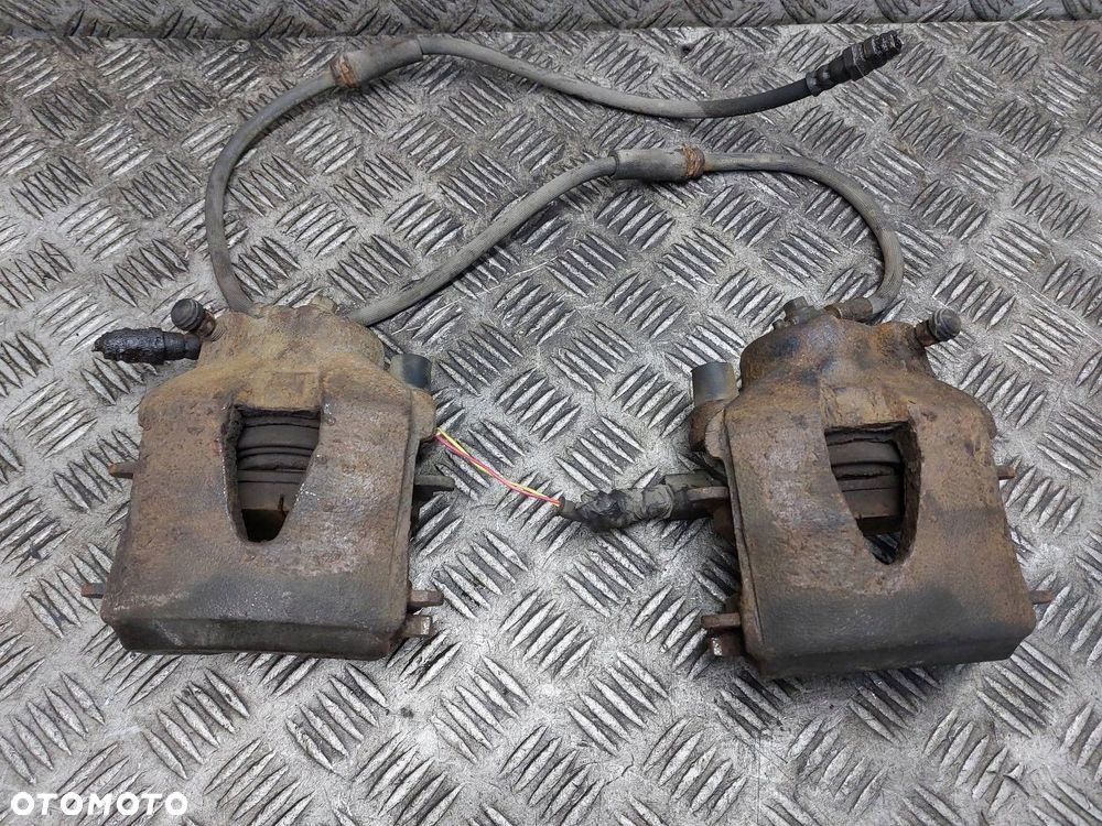 TARCZE HAMULCOWE PRZÓD + KLOCKI + ZACISKI VOLKSWAGEN GOLF VI 1.2 TSI - 6