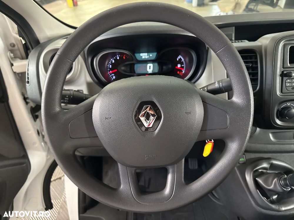 Renault Trafic - 14