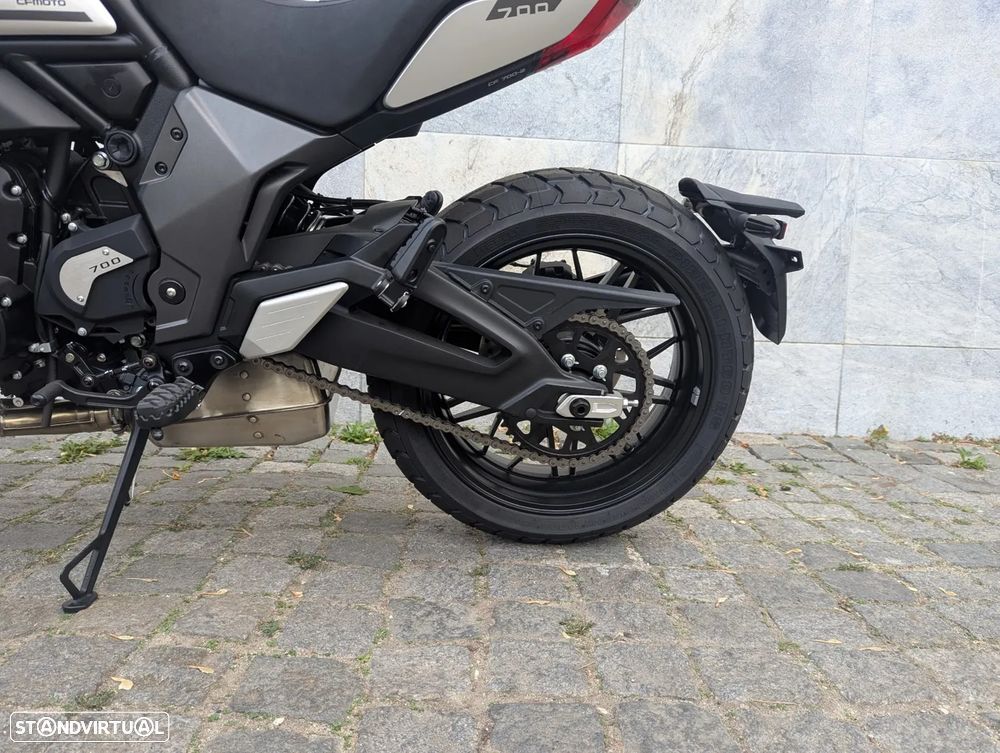 CF Moto 700CL-X Heritage - 3