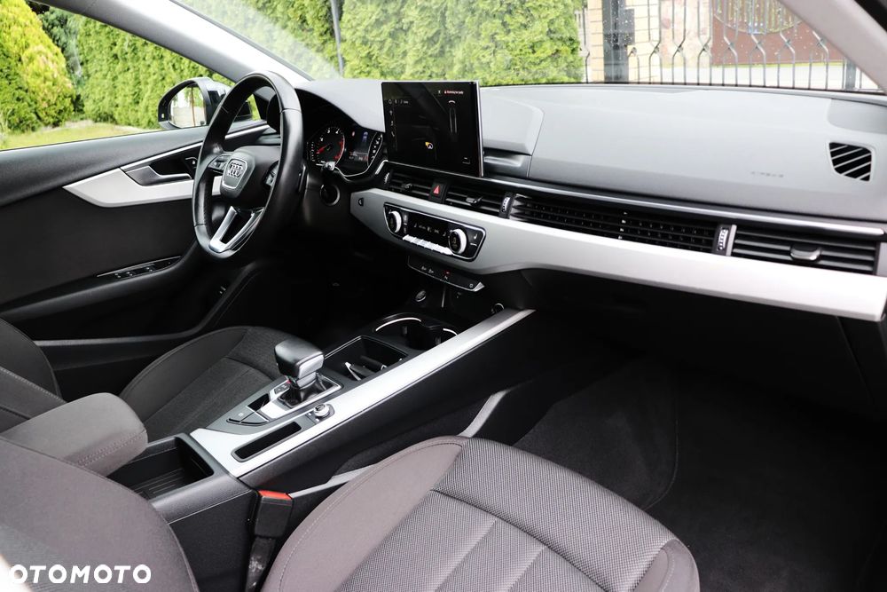 Audi A4 Avant 35 TDI mHEV S Line S tronic - 24