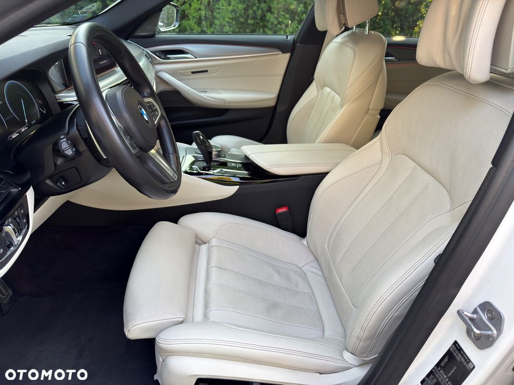 BMW Seria 5 530i xDrive M Sport sport - 34