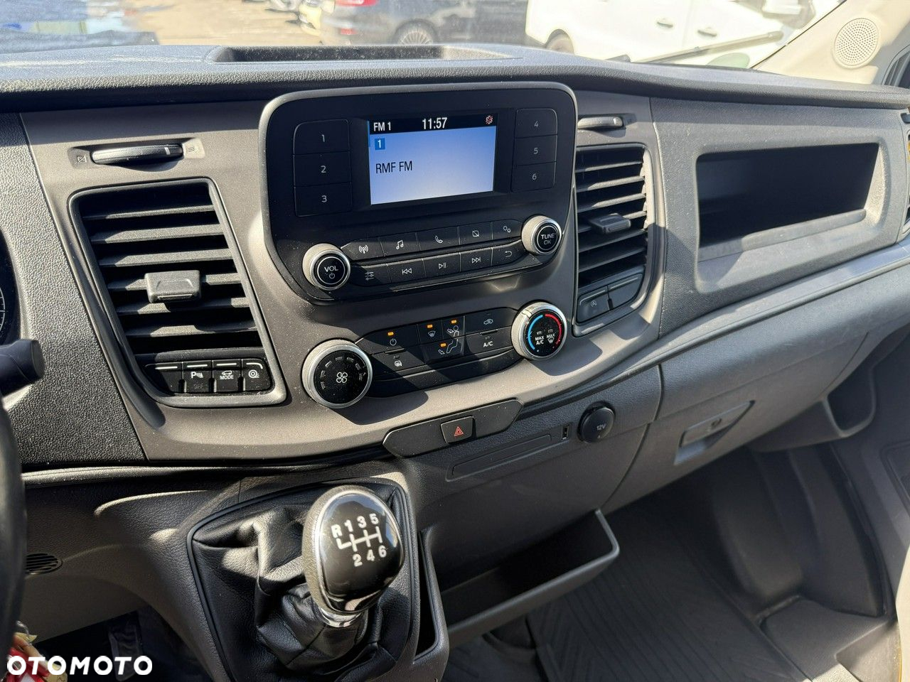 Ford Transit - 17