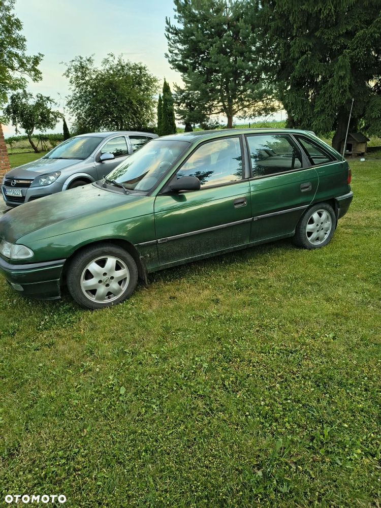 Opel Astra - 1