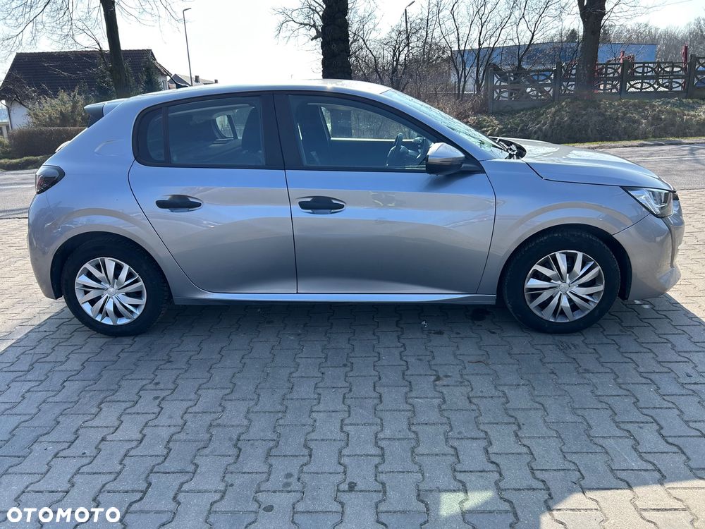 Peugeot 208 - 18