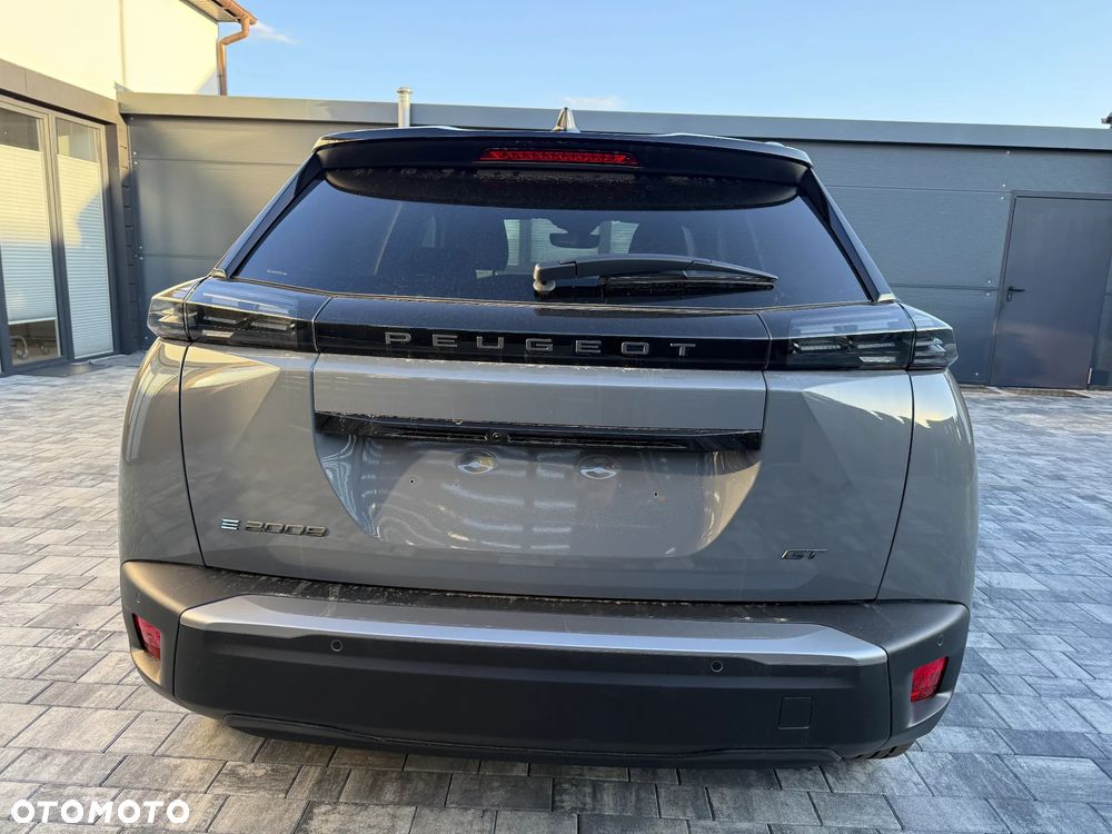 Peugeot 2008 GT+ - 6