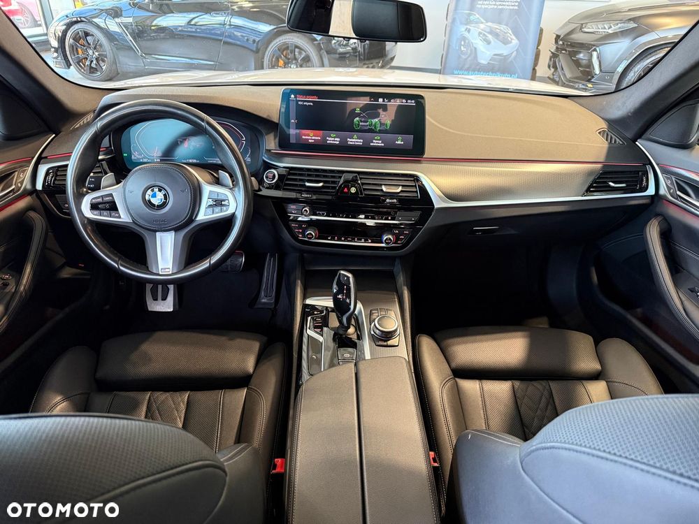BMW Seria 5 520d MHEV M Sport sport - 9