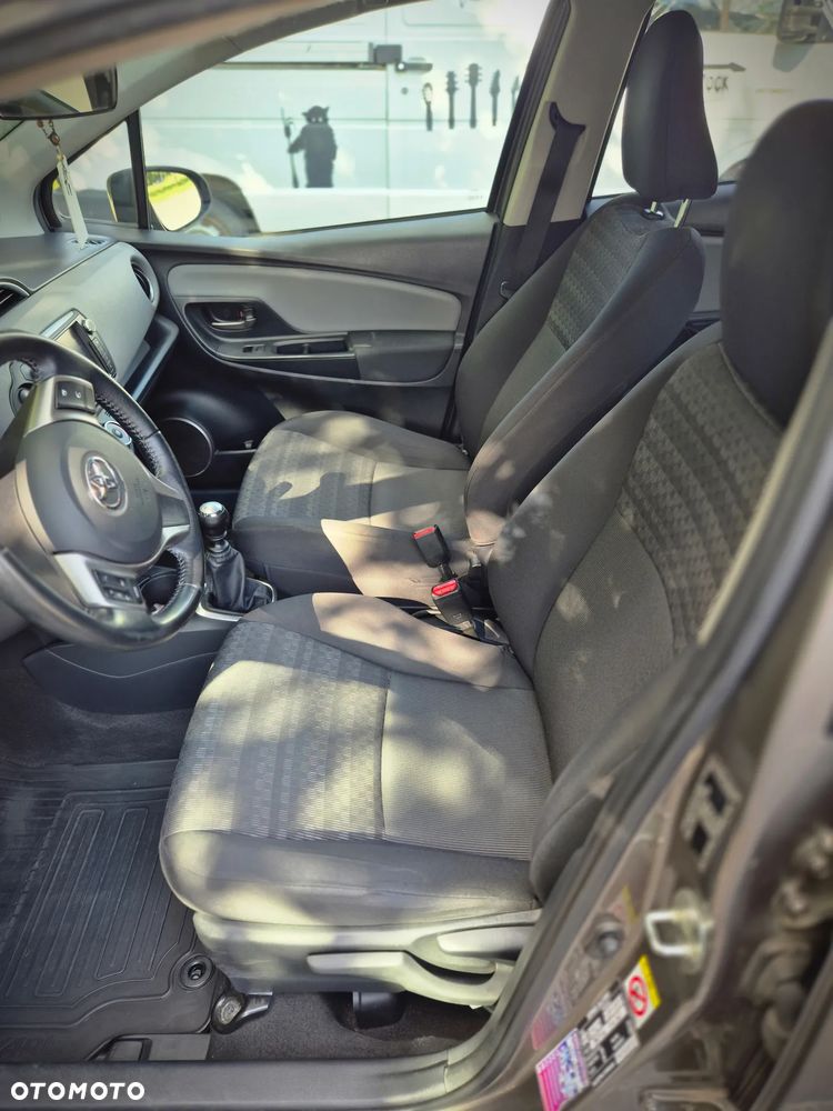Toyota Yaris 1.33 Premium - 12