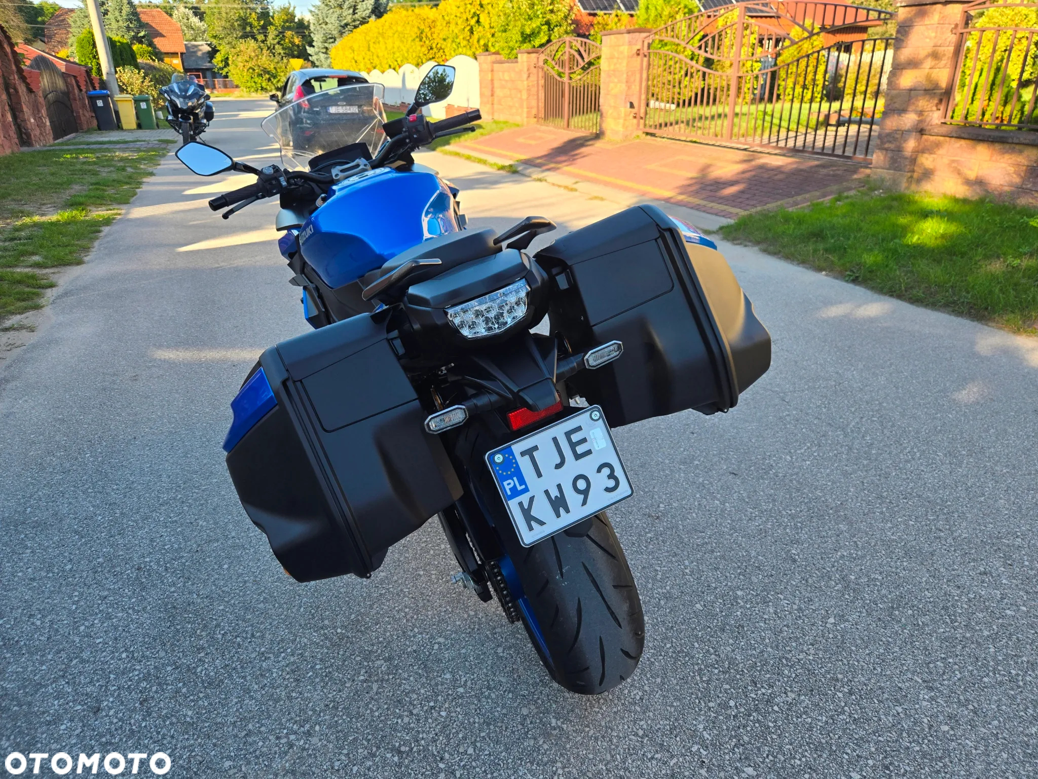 Suzuki GSX - 17