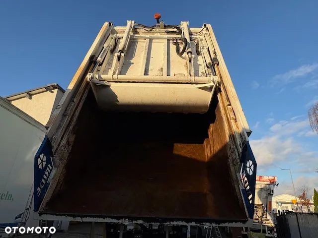 Mitsubishi Fuso Canter 7C15 Euro 6 śmieciarka - 13