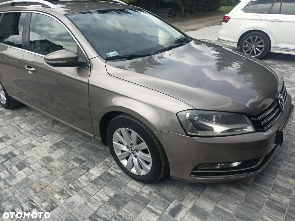 Volkswagen Passat 2.0 Blue TDI SCR Comfortline - 12