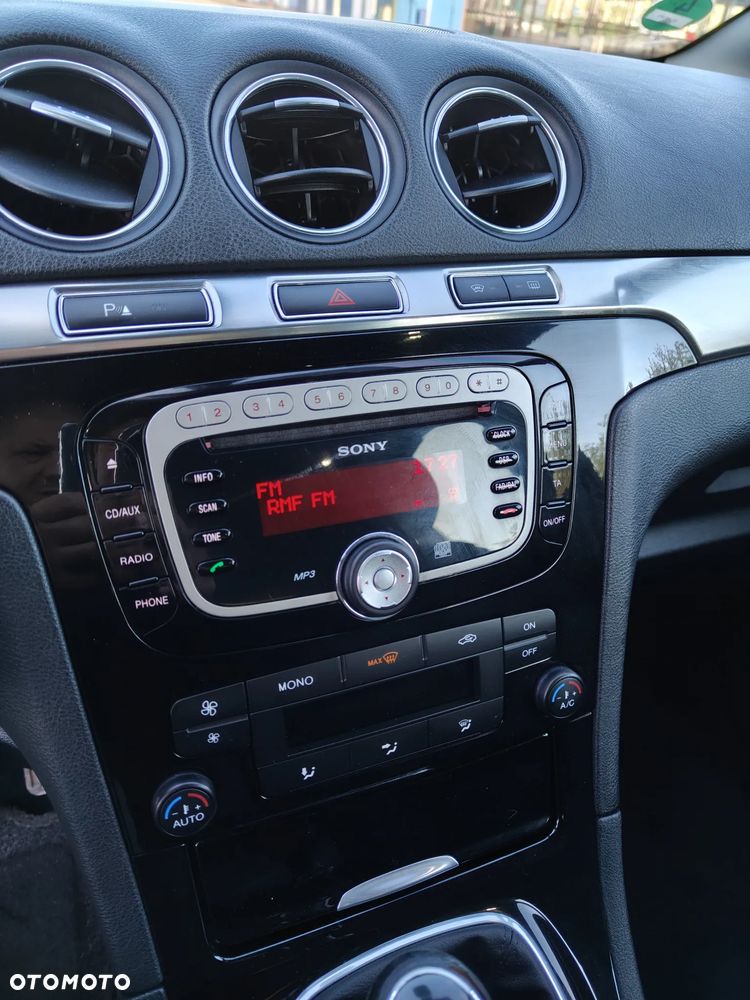 Ford S-Max 2.0 TDCi DPF Business Edition - 16