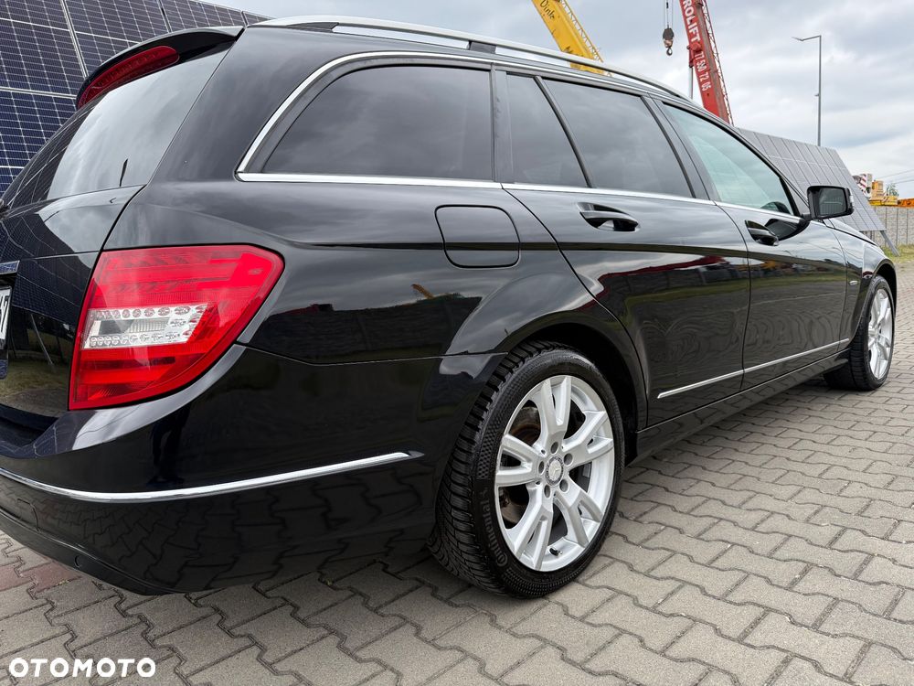 Mercedes-Benz Klasa C 220 CDI BlueEff 4-Matic Avantgarde - 12