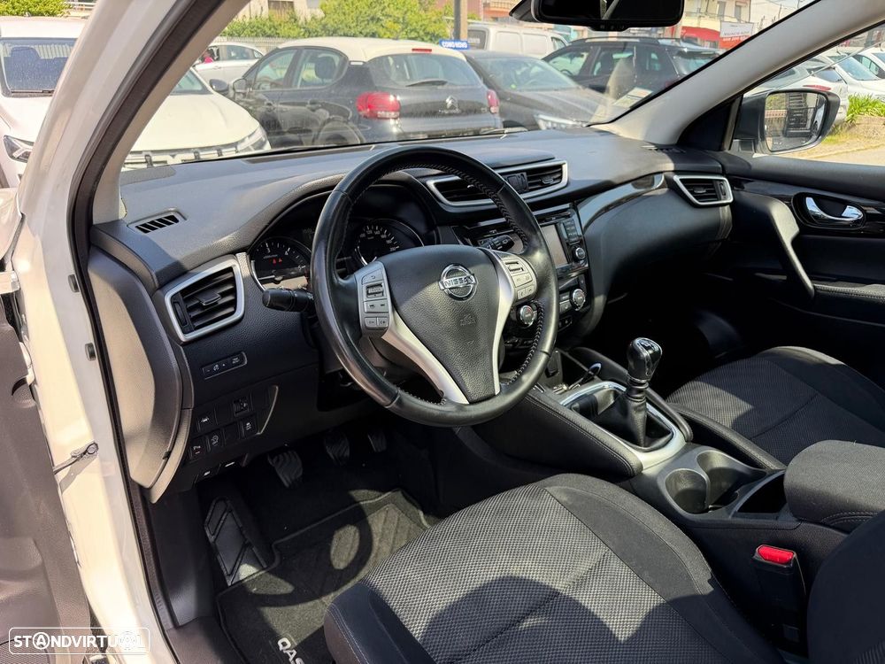 Nissan Qashqai 1.5 dCi N-Connecta 18 - 9