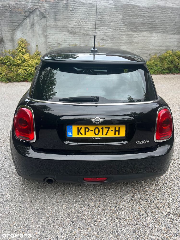 MINI Cooper Standard - 4