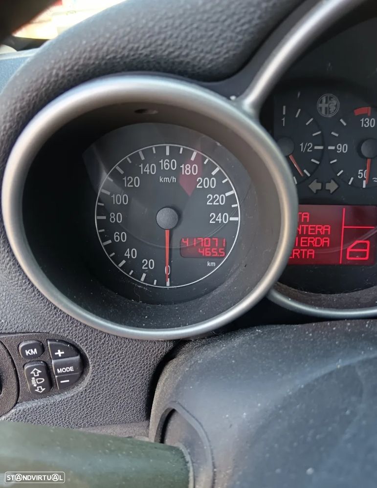Alfa Romeo 147 1.9 JTD Plus - 15