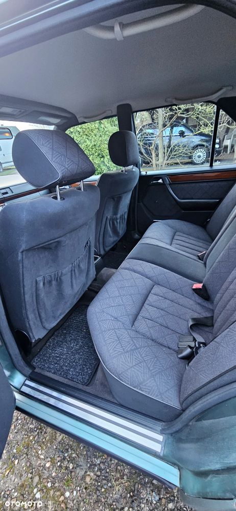 Mercedes-Benz W124 (1984-1993) - 18