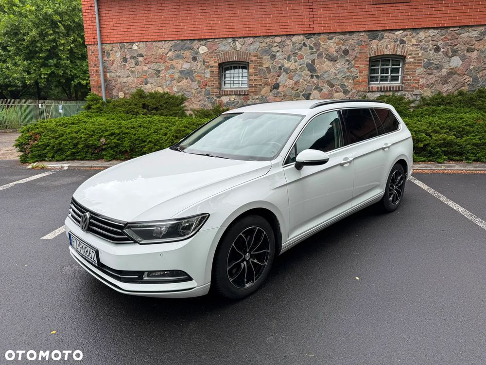 Volkswagen Passat - 2