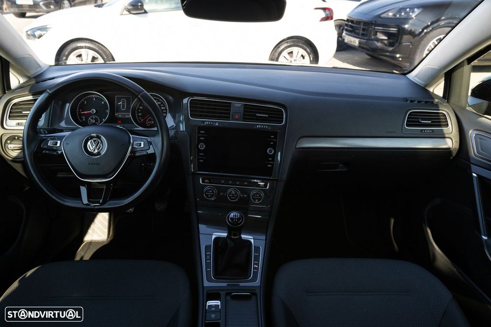 VW Golf 1.6 TDI Confortline - 20
