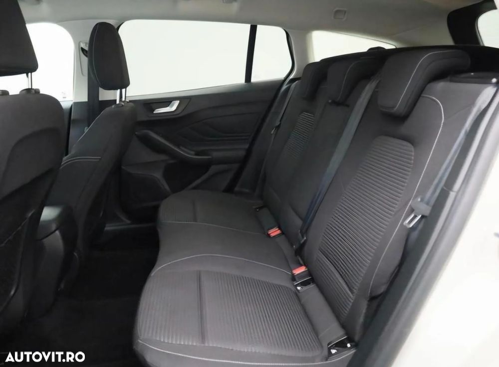 Ford Focus 1.5 EcoBlue Start-Stopp-System Aut. ACTIVE DESIGN - 20