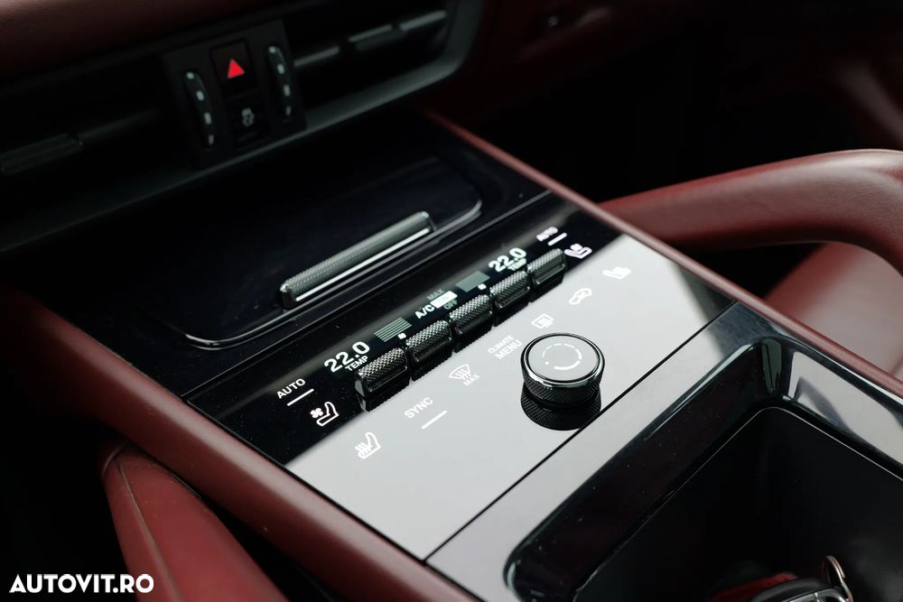 PORSCHE Cayenne 2023 — imagine 9