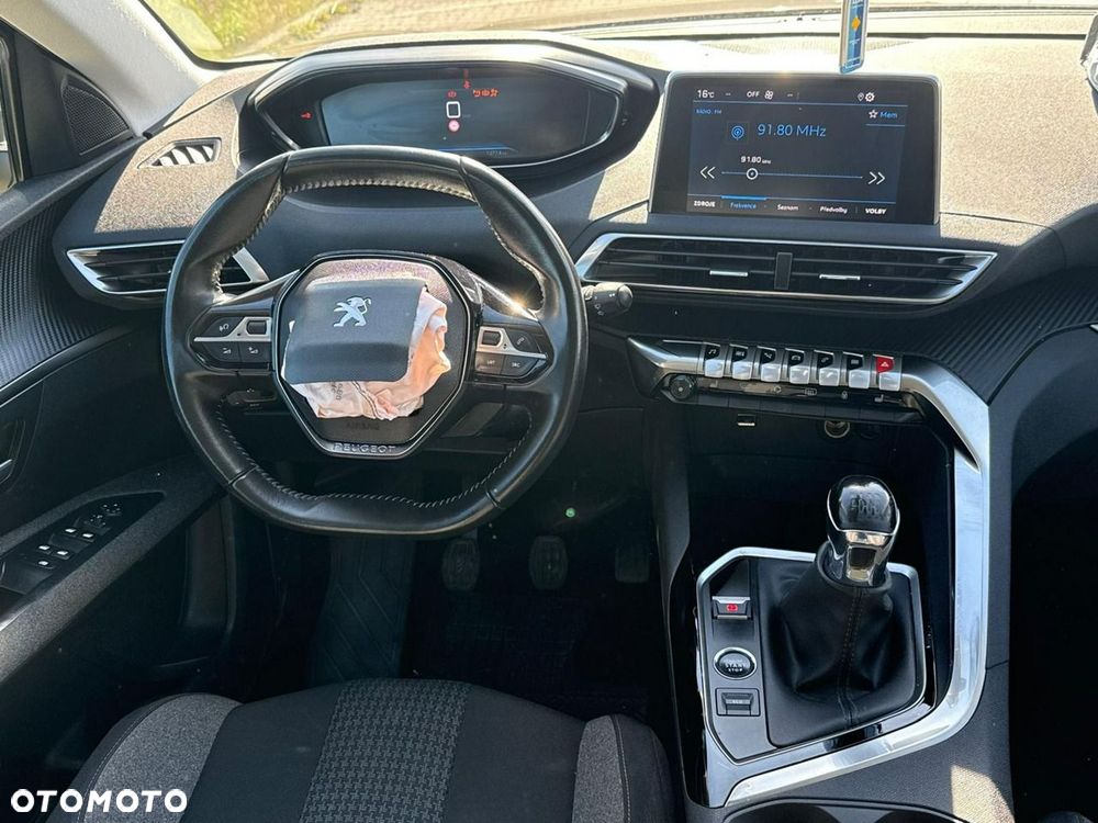 Peugeot 5008 1.5 BlueHDi Allure S&S - 28