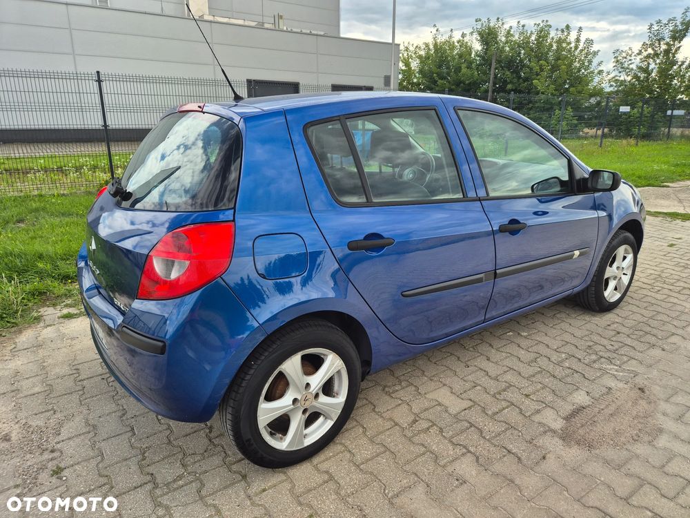 Renault Clio 1.2 16V Exception - 5