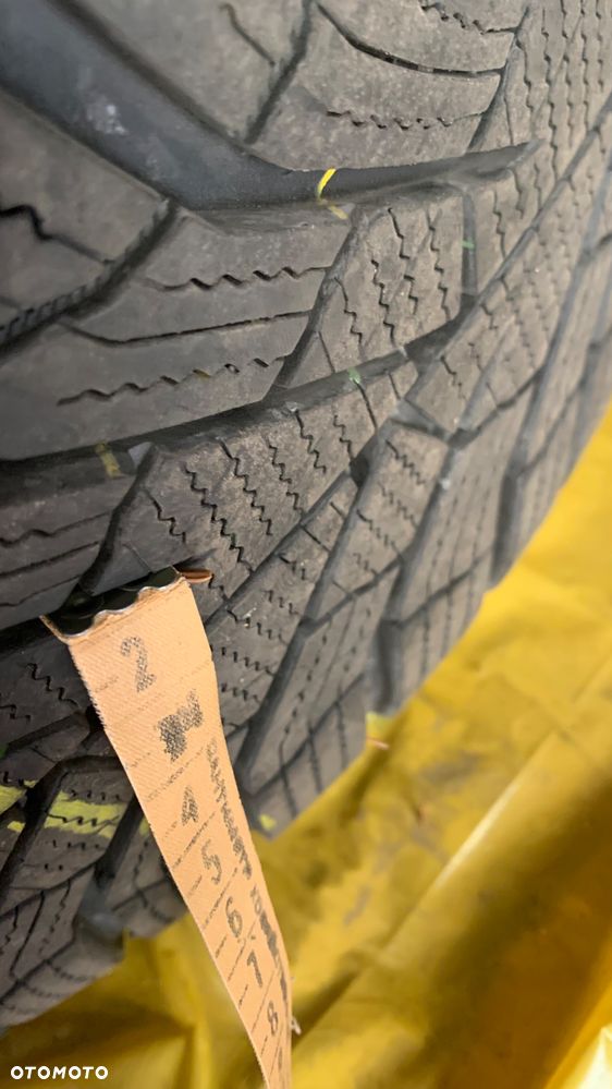 Opony zimowe Kumho wraz z felgami (OE Skoda) - 13