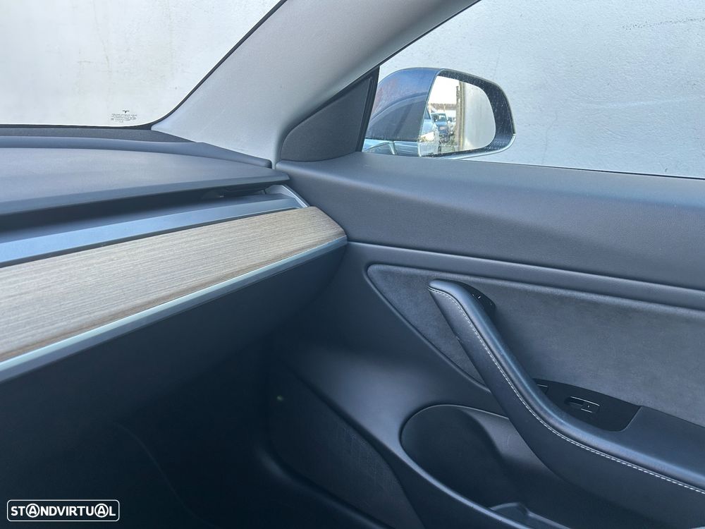 Tesla Model 3 Long Range Tração Integral - 38