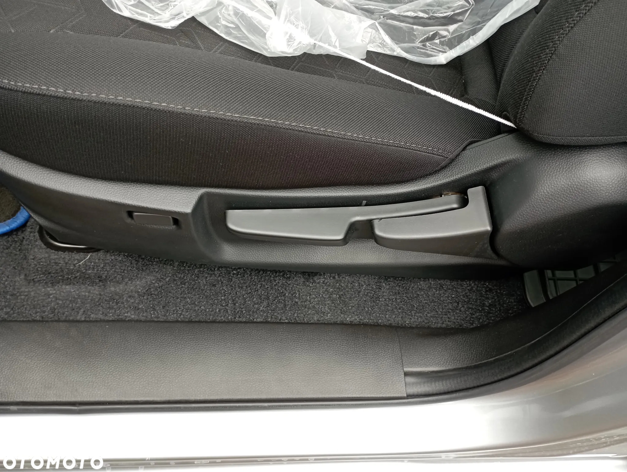 Isuzu D-Max 1.9 DC LS - 32