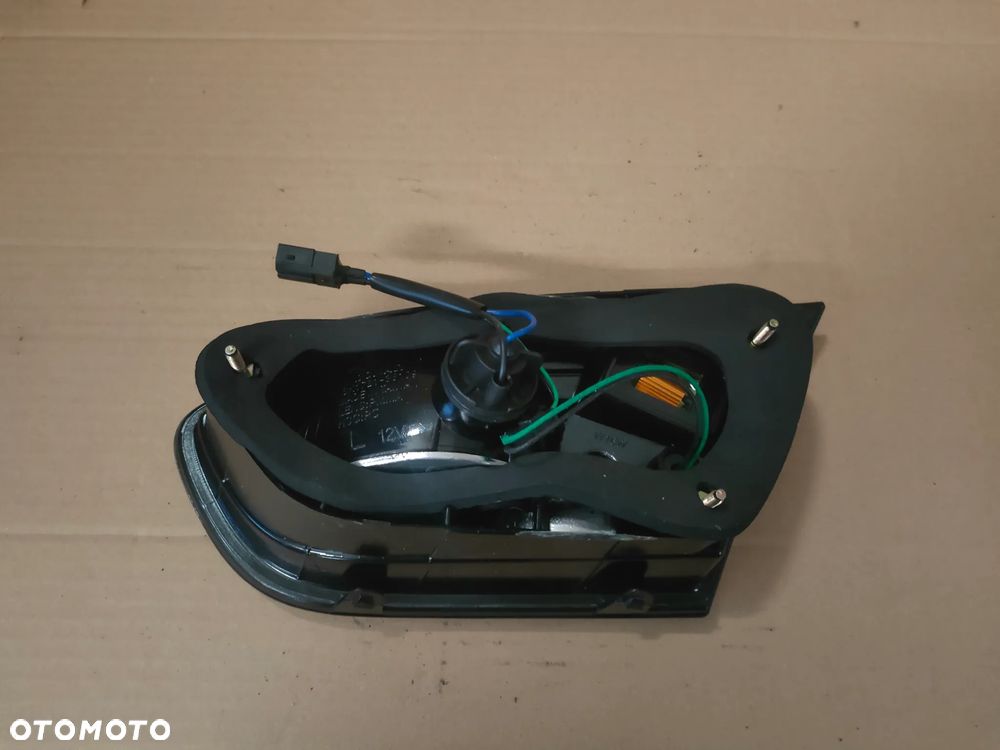 LEON II 2 05- Lampa Tylna w Klapę led lewy tył - 4