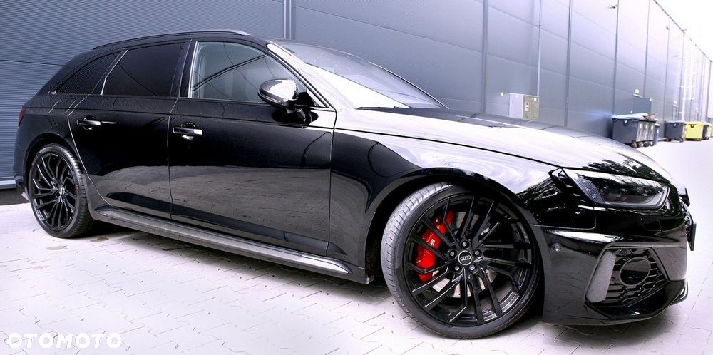 Audi RS4 Limousine - 38
