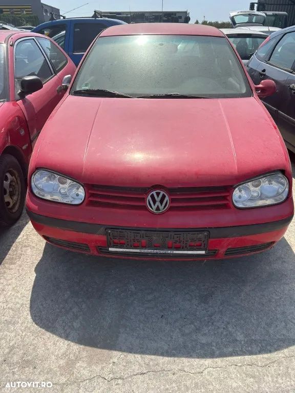Dezmembrez Volkswagen Golf 4 2003 HATCHBACK 1.6 16V, COD MOTOR: AUS - 1