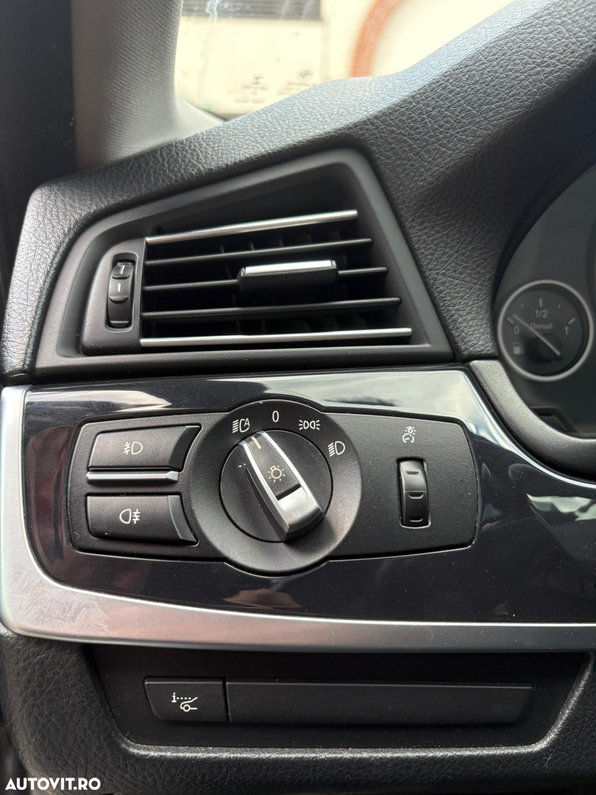 BMW Seria 5 520d Aut. Luxury Line - 11
