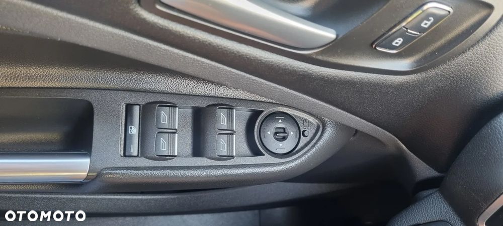 Ford Kuga 2.0 TDCi 4x4 Titanium - 26