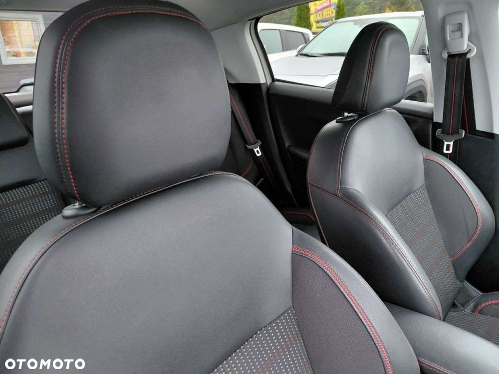 Peugeot 208 - 16