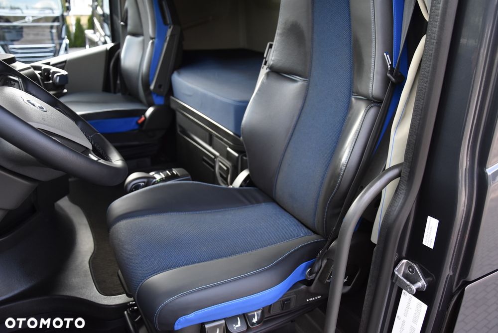 Volvo FH5 500 I-SAVE / GLOBETROTTER XL / FULL-LED / KLIMA POSTOJOWA / NAWIGACJA / KAMERY / TV / FULL OPCJA / LAKIER METALIC / ALUFELGI /SALON PL ! ! ! - 22