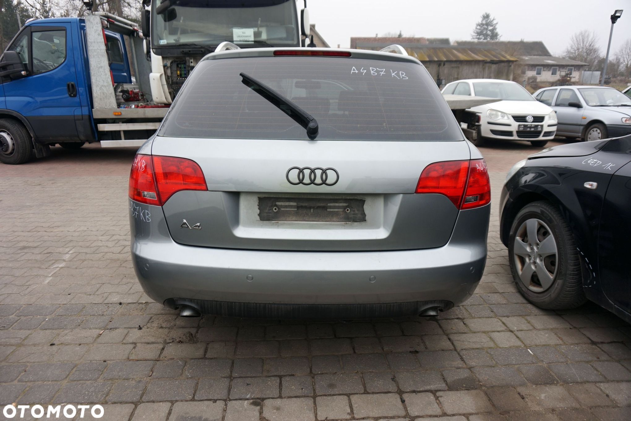 PODSUFITKA A4 B7 KOMBI  AUDI 2004-2008 - 1