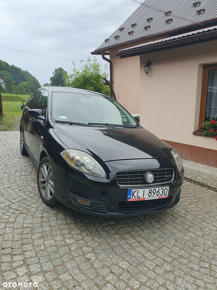 Fiat Croma 1.9 JTD Emotion - 2
