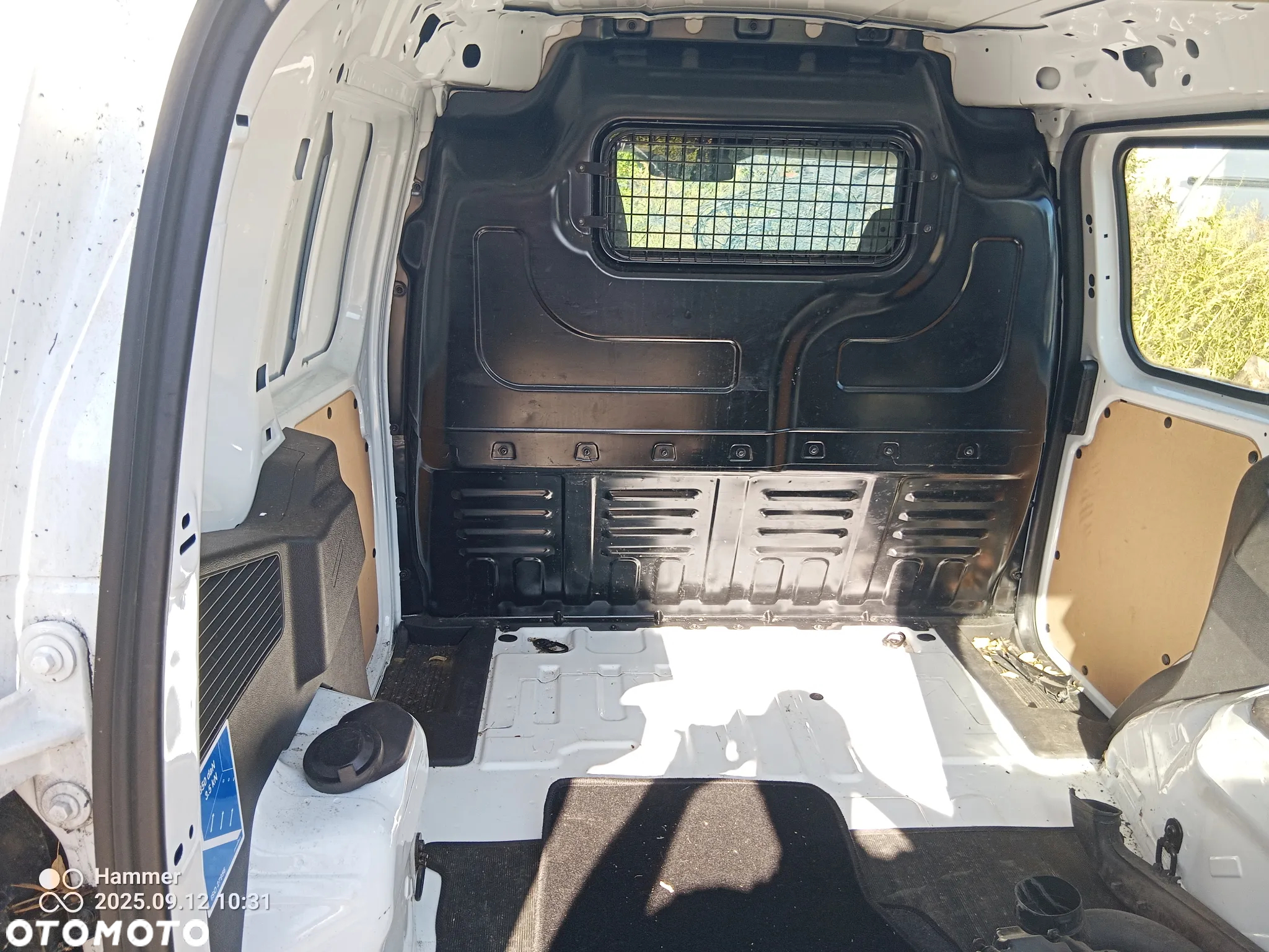 Ford Transit Courier - 4