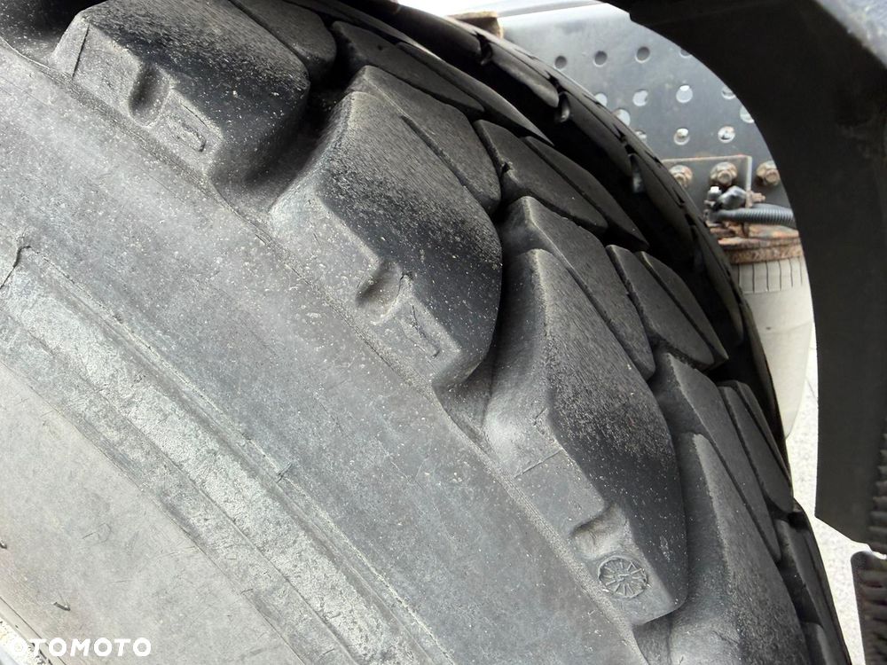 Mercedes-Benz Actros - 7