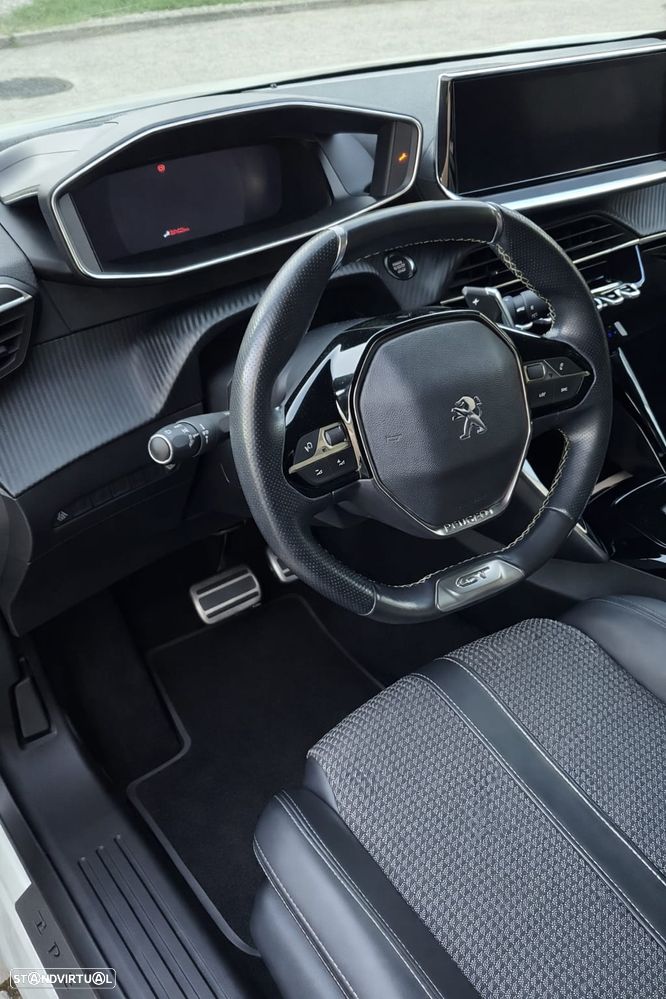 Peugeot 2008 1.2 PureTech GT Pack EAT8 - 3