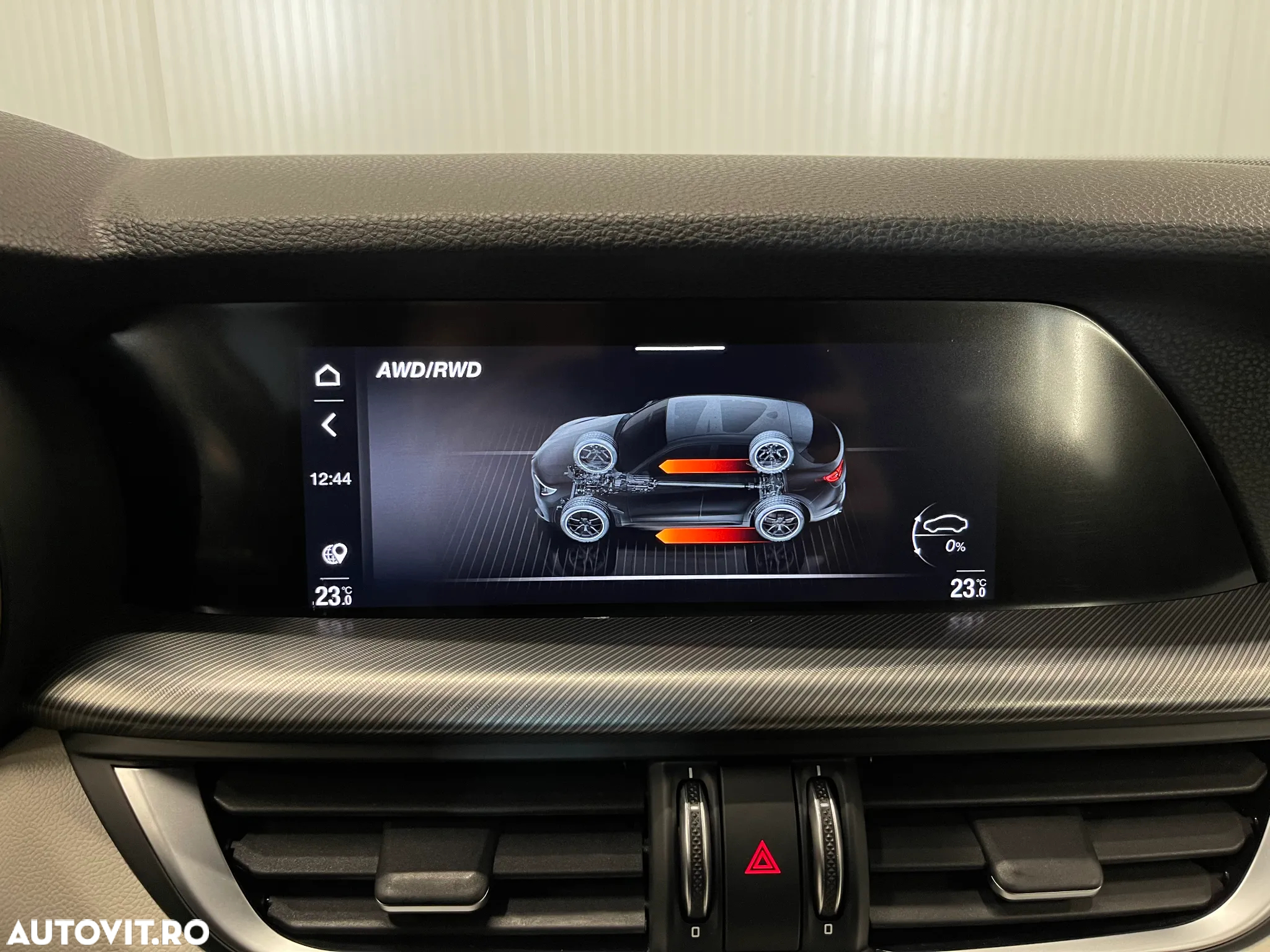 Alfa Romeo Stelvio 2.0 Turbo AWD AT8 Veloce - 15