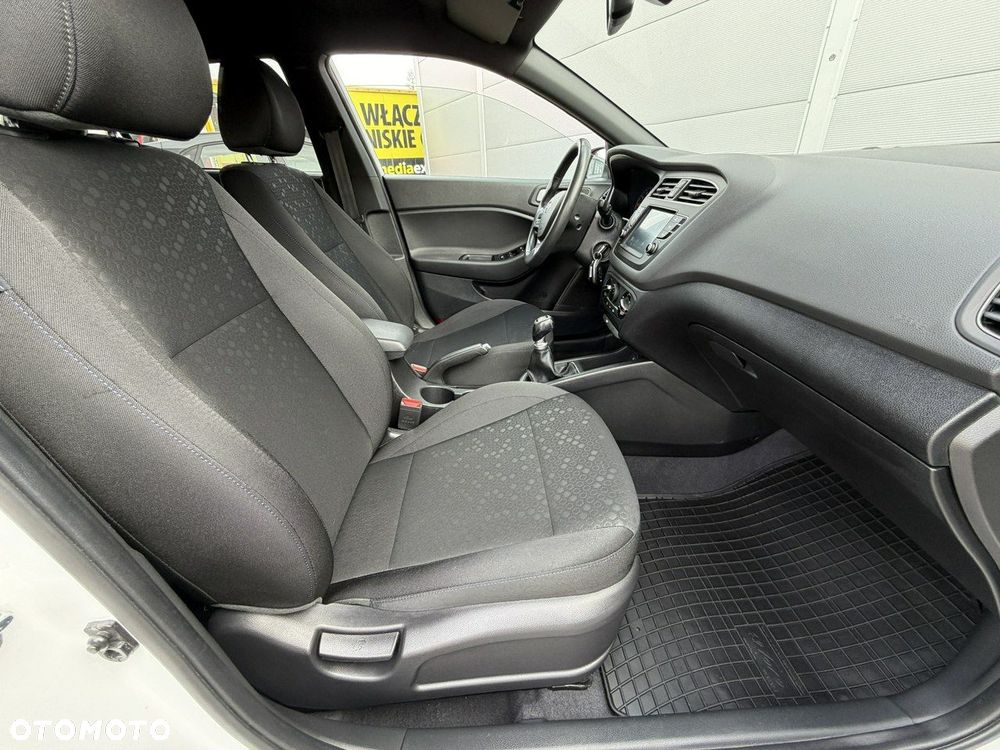 Hyundai i20 blue 1.2 YES!+ - 38