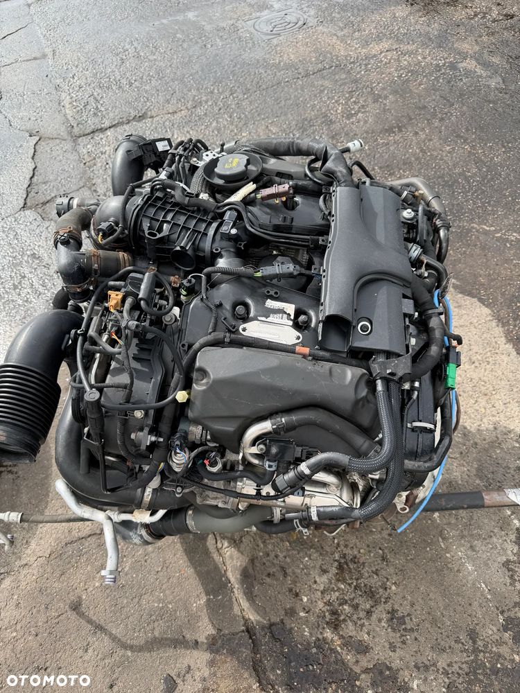 Range Rover Velar 3,0DT 275KM 17- silnik kompletny 306DT - 1