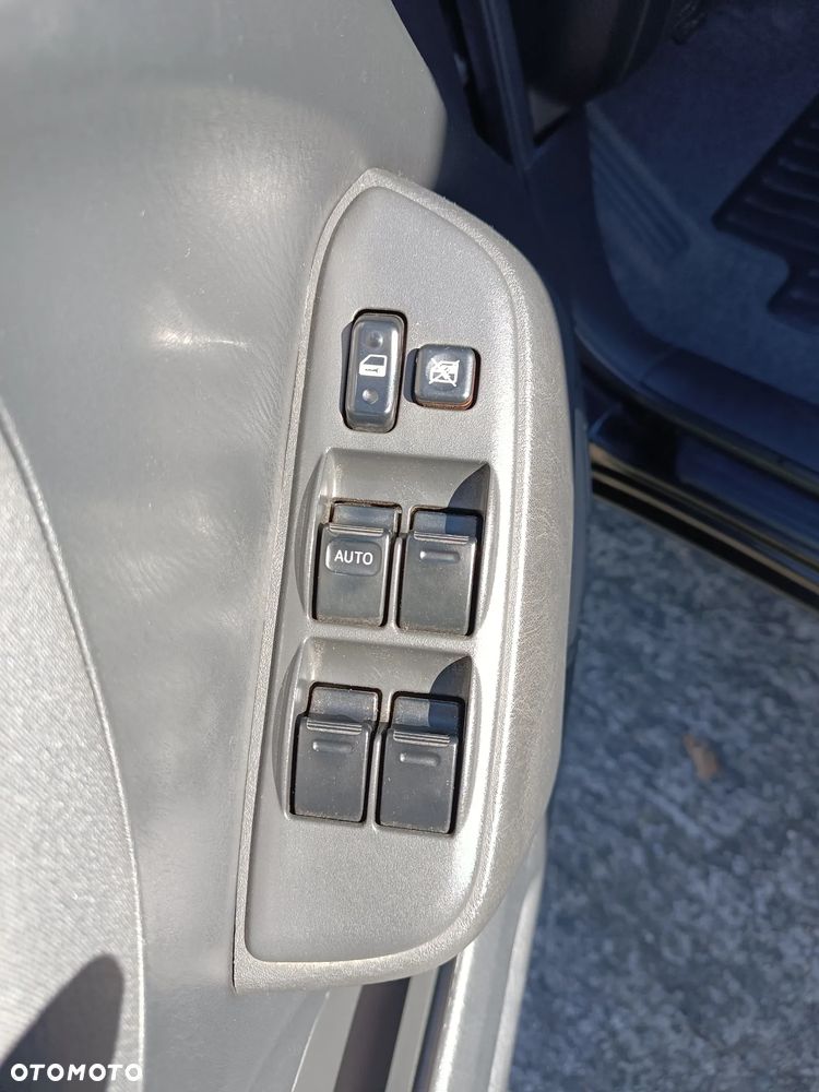 Toyota RAV4 - 23