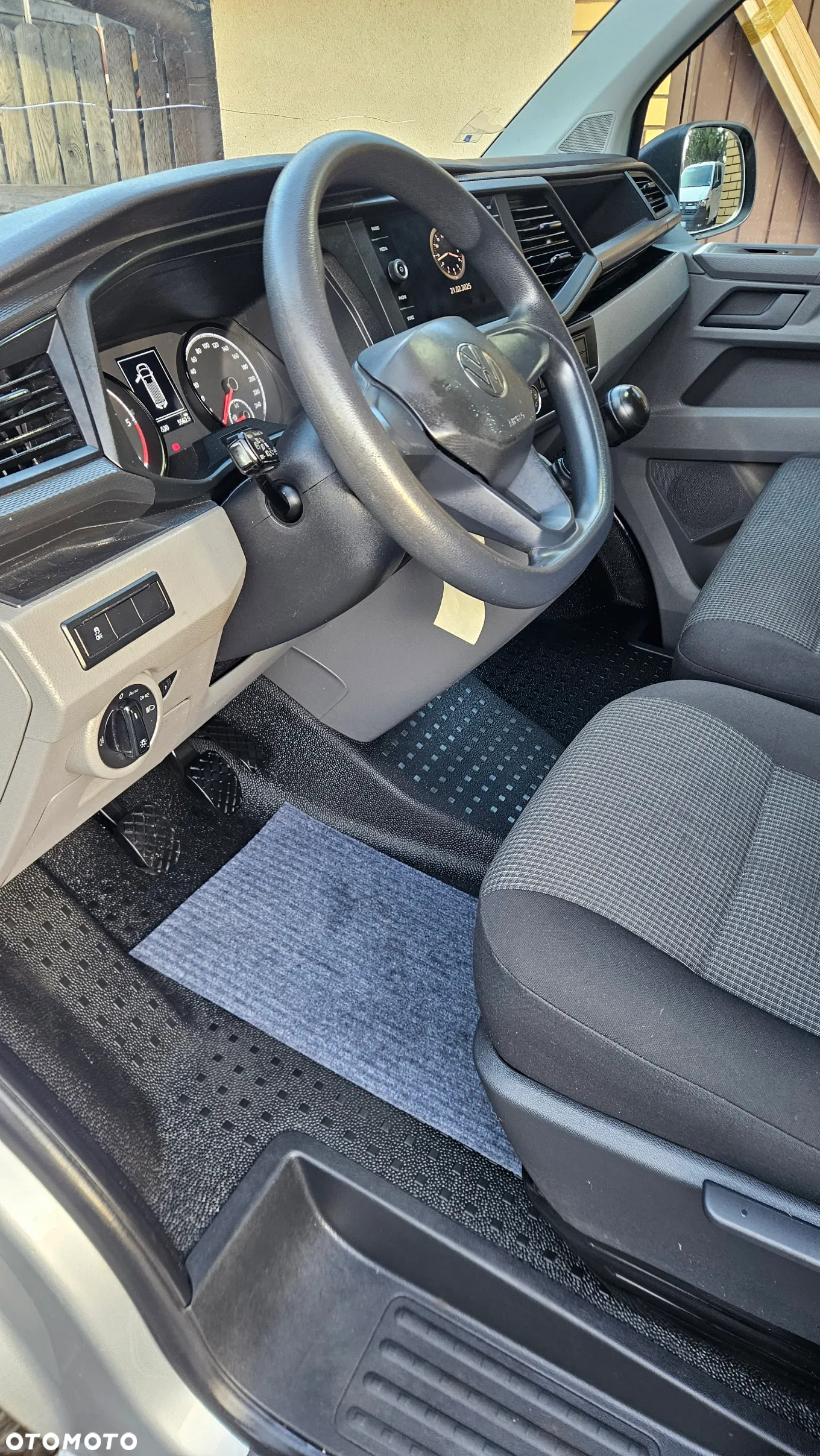 Volkswagen TRANSPORTER T6.1 - 10