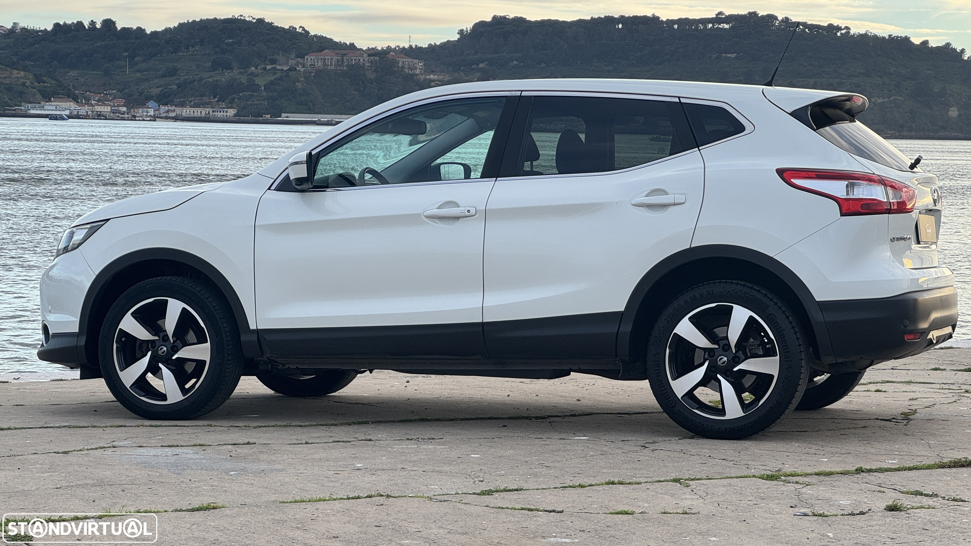 Nissan Qashqai 1.5 dCi N-Connecta 18 RS - 19