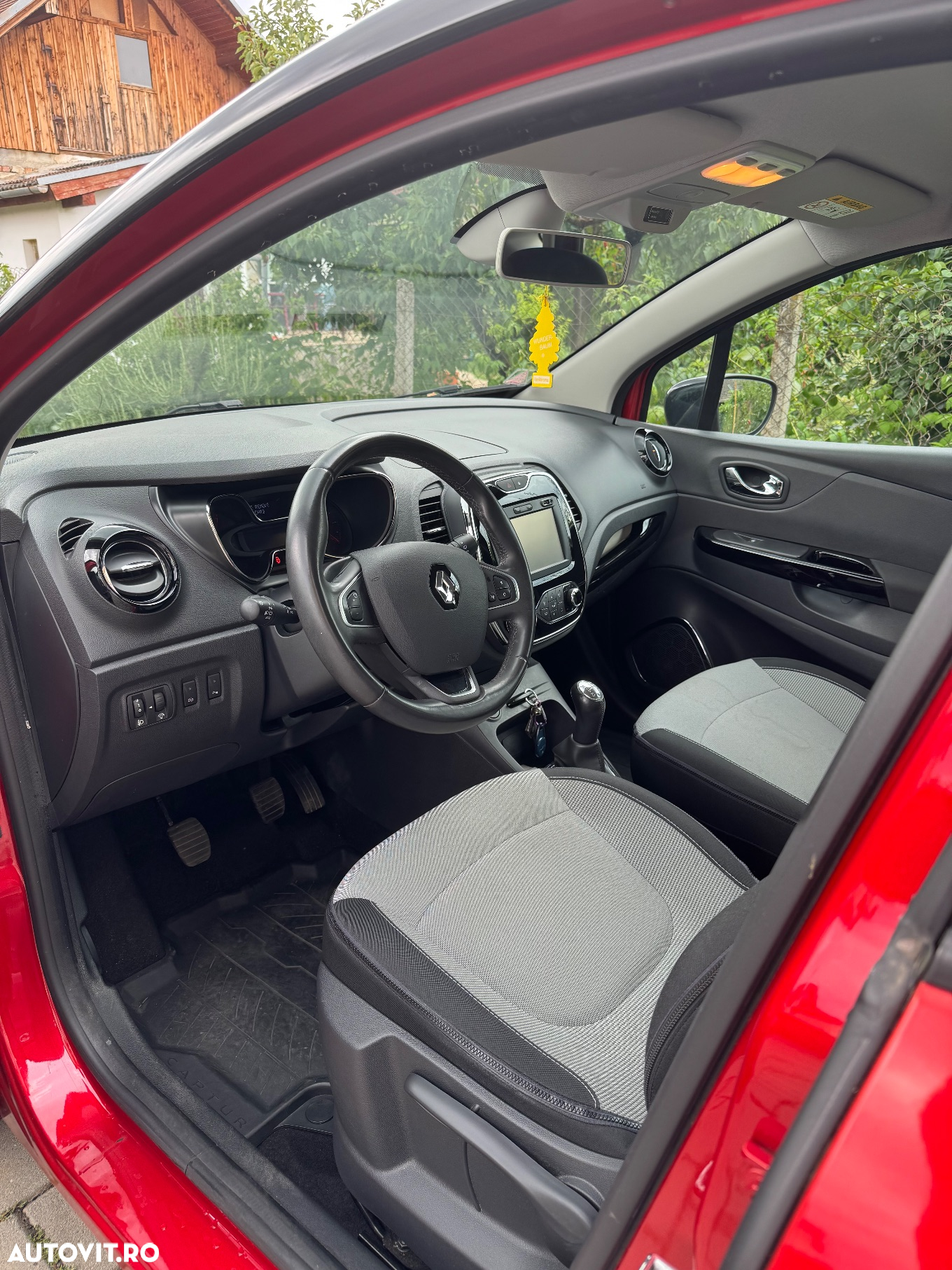 Renault Captur TCe Turbo Stop/Start Expression - 8