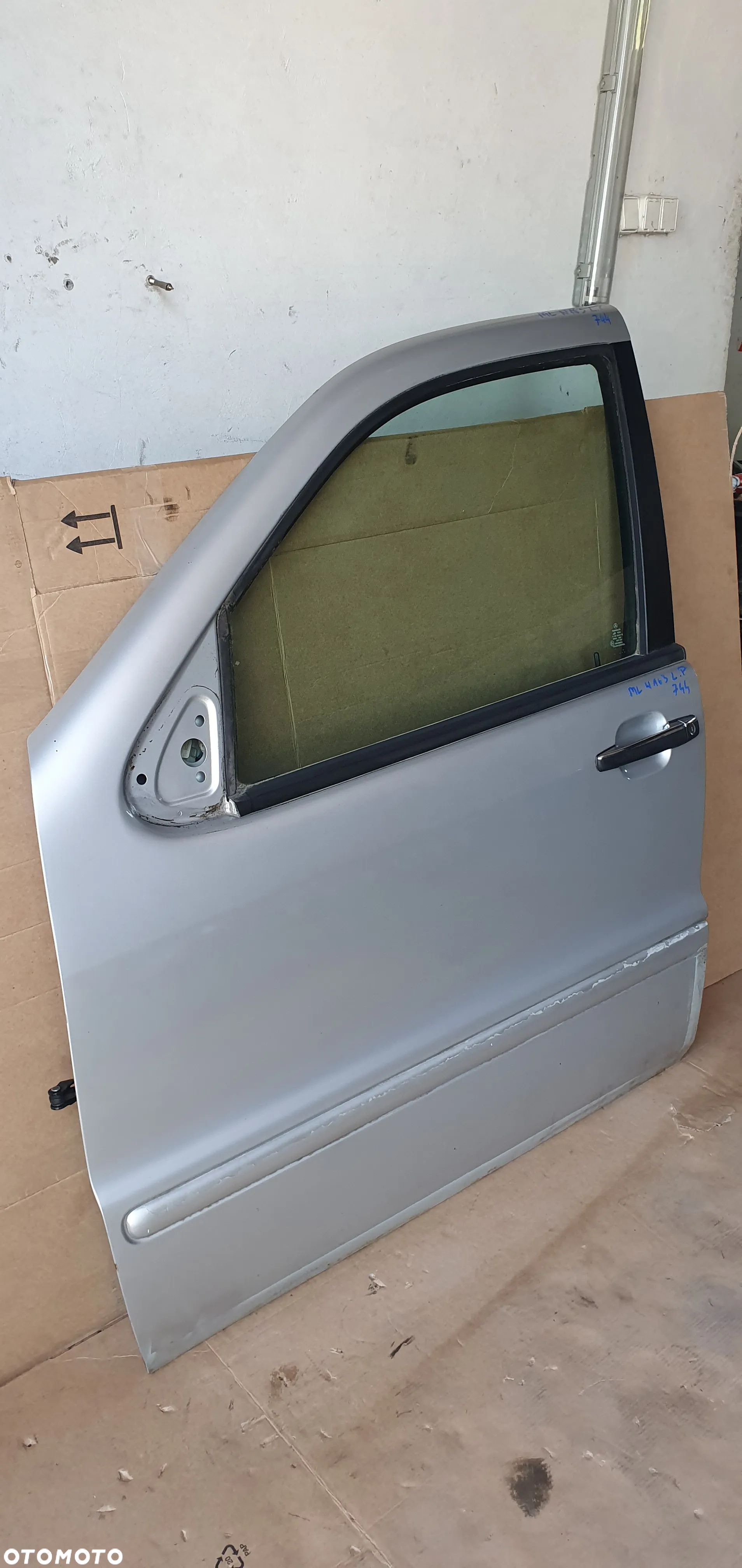 Drzwi lewy przód przednie lewe Mercedes ML W163 744 C744 - 2