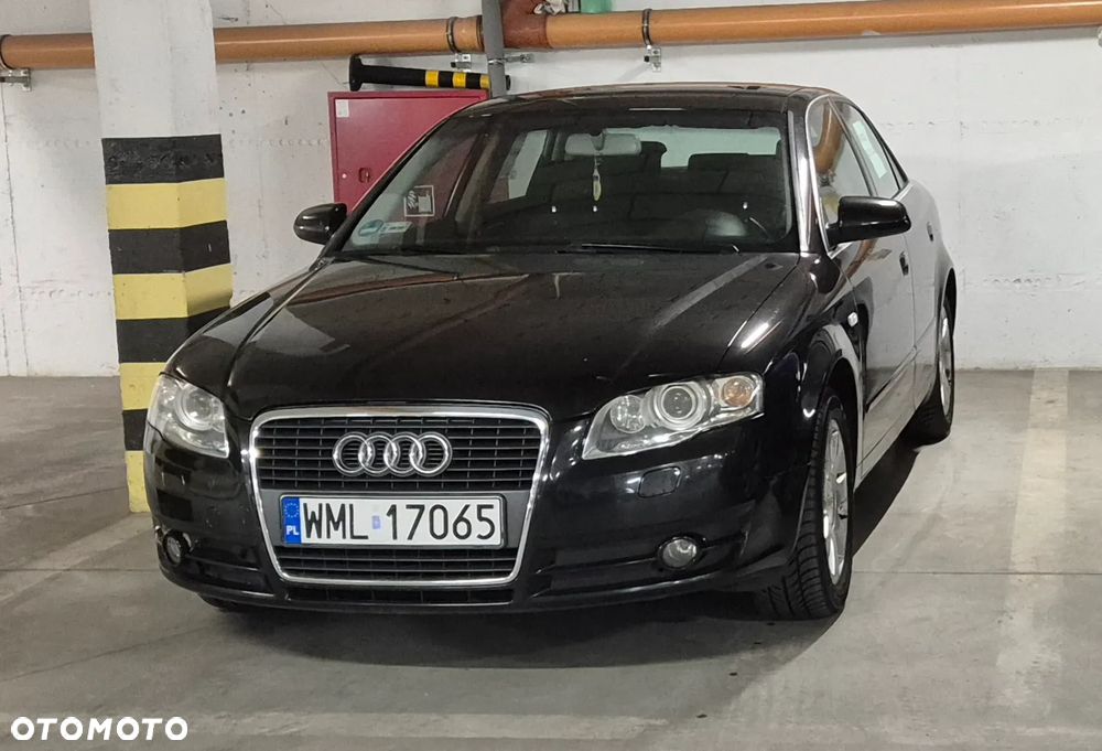 Audi A4 Limousine - 1